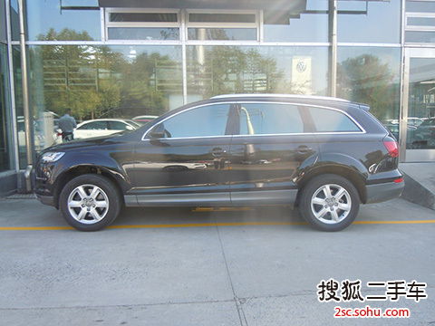 奥迪（进口） Q7 2013款 35 TFSI quattro 手自一体 舒适型 SUV