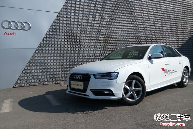 奥迪A4L2013款30 TFSI 自动舒适型