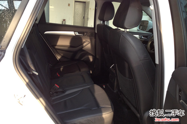 一汽大众(奥迪) Q5 2013款 40 TFSI 手自一体 舒适型 SUV            