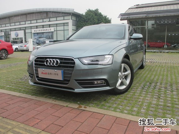 奥迪A4L2013款35 TFSI 自动标准型