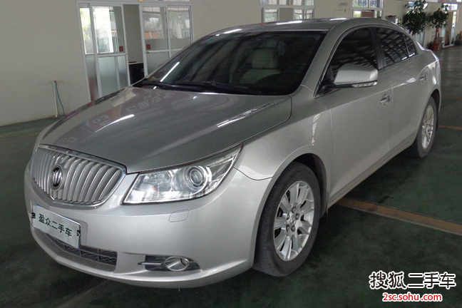 Ϻͨñ  2009 2.4 һ 콢 GS                 