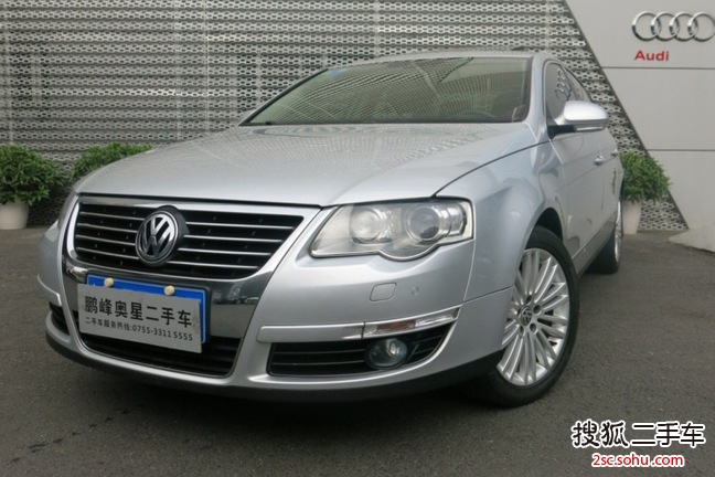 一汽大众 迈腾 2011款 2.0TSI S 手自一体 尊贵型 DSG 三厢            