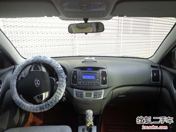 北京现代 伊兰特 悦动 2011款 1.6 手动 舒适型 三厢                   