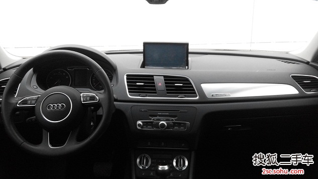 一汽大众(奥迪) Q3 2013款 2.0 35 TFSI quattro 手自一体 舒适型 SUV