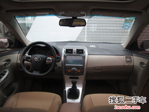 一汽丰田 卡罗拉 2010款 1.6 手动 GL天窗版 三厢                    