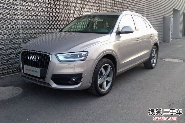 奥迪Q32012款40TFSI 运动型