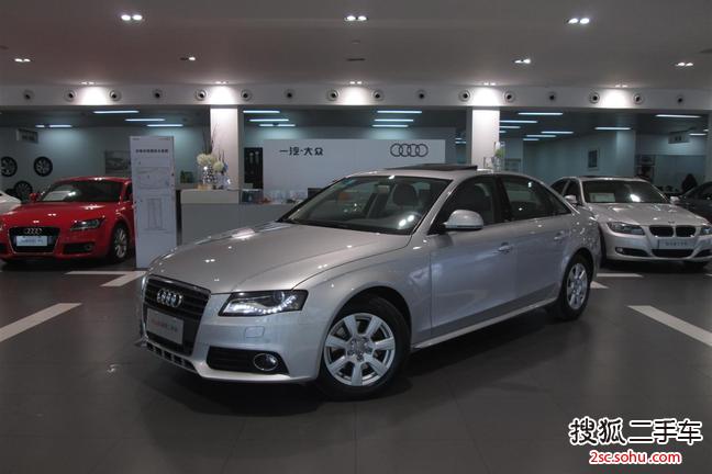 奥迪A4L2012款2.0TFSI 舒适型