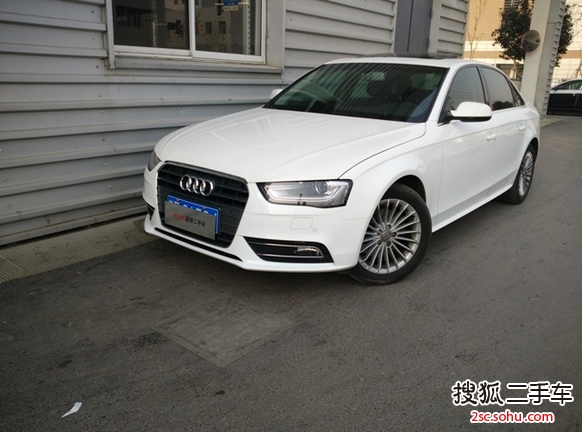 一汽大众(奥迪) A4L 2013款 35TFSI 无级变速 技术型 三厢             