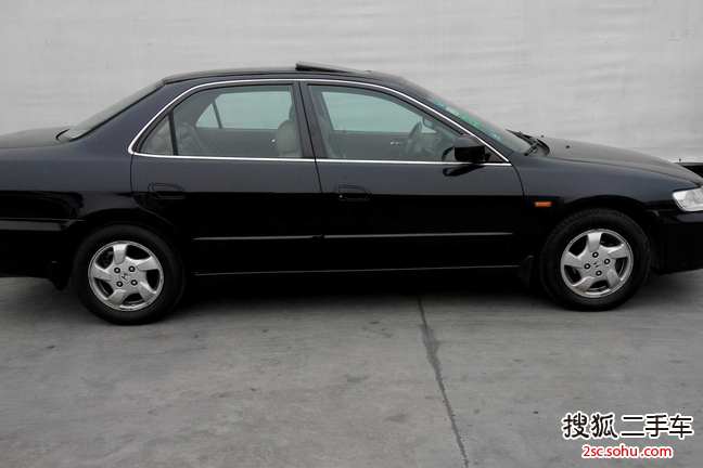  Ÿ 1999 2.3 Զ VTi-L                      
