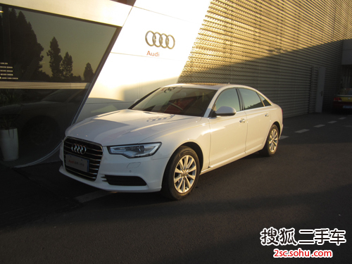 一汽大众(奥迪) A6L 2012款 2.0TFSI 无级/手自一体 标准型 三厢         