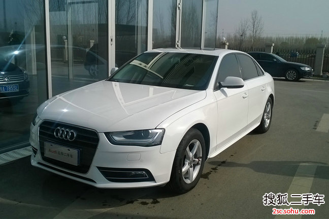 一汽大众(奥迪) A4L 2015款 35TFSI 手自一体 标准型 三