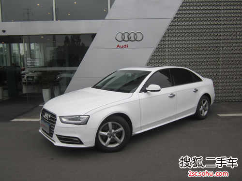 一汽大众(奥迪) A4L 2013款 35TFSI 无级变速 标准型 三