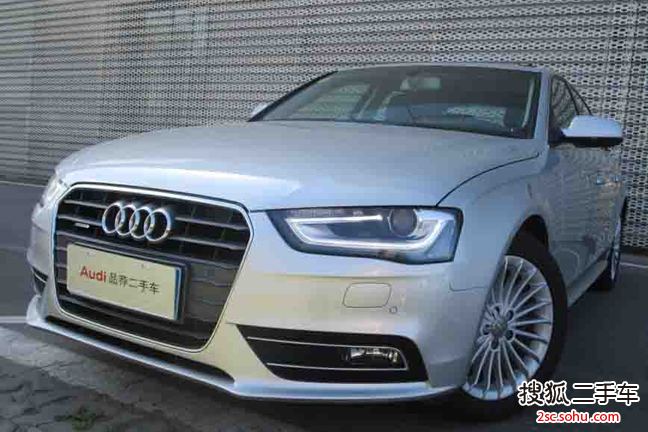 奥迪A4L2013款40 TFSI quattro个性运动型