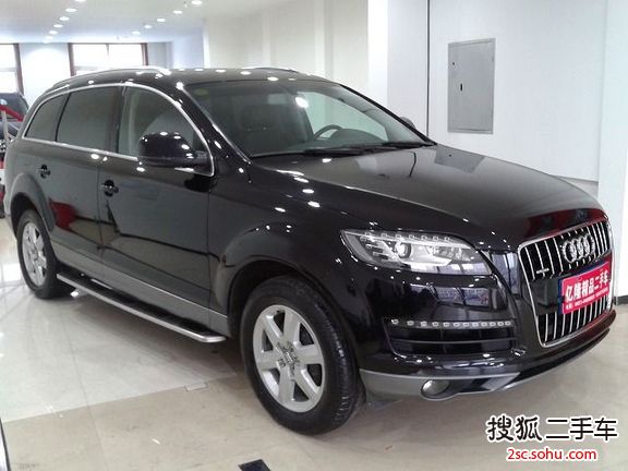 奥迪Q7-3.0T-A/MT-V6-quattro(200kw)四驱技术型