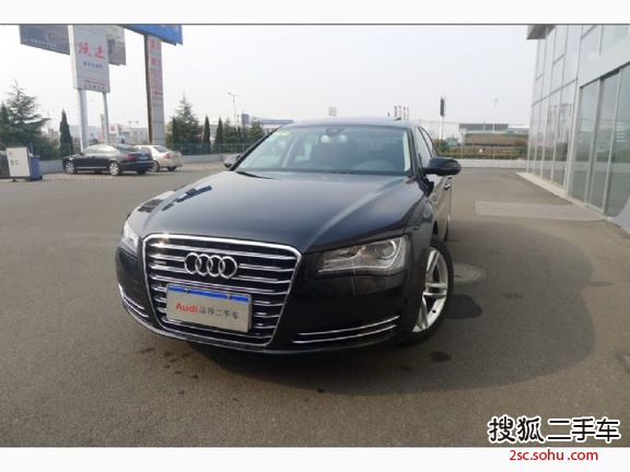 奥迪A8L-3.0-A/MT-V6-TFSI-quattro(333hp)四驱舒适型