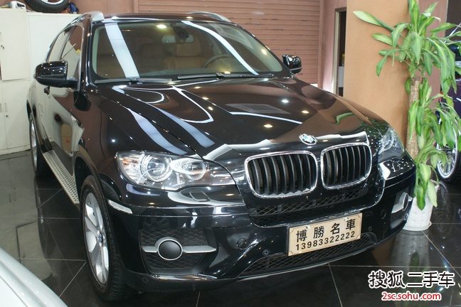 宝马X6-xDrive35i-3.0-A/MT四驱豪华型