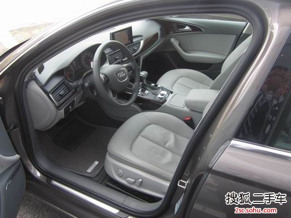 奥迪A6L-2.5-CVT/MT-30FSI舒适型(国Ⅳ)