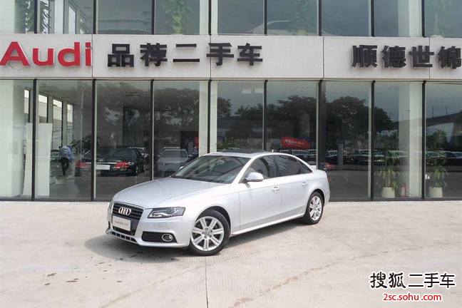 奥迪A4L-2.0T-CVT/MT-35FSI豪华型京Ⅴ(国Ⅳ)