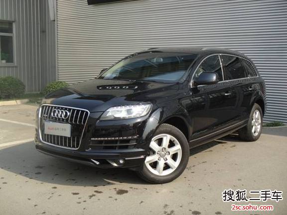 奥迪Q7-3.0T-A/MT(272HP)舒适型