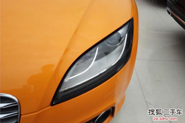 µTT2011TTS Roadster 2.0TFSI quattro