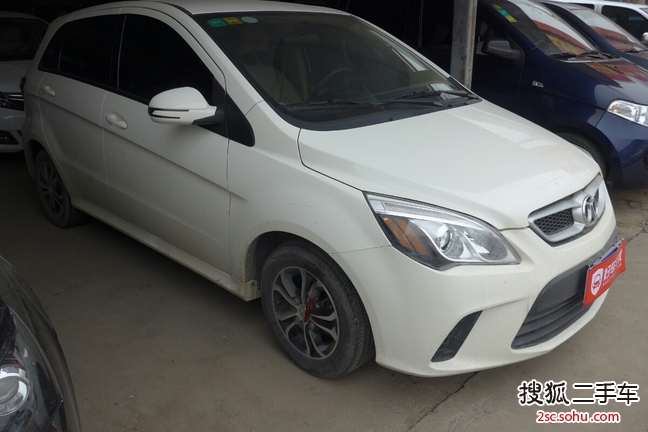 济南二手北汽绅宝d20 两厢2015款1.5l 手动乐天版 4.