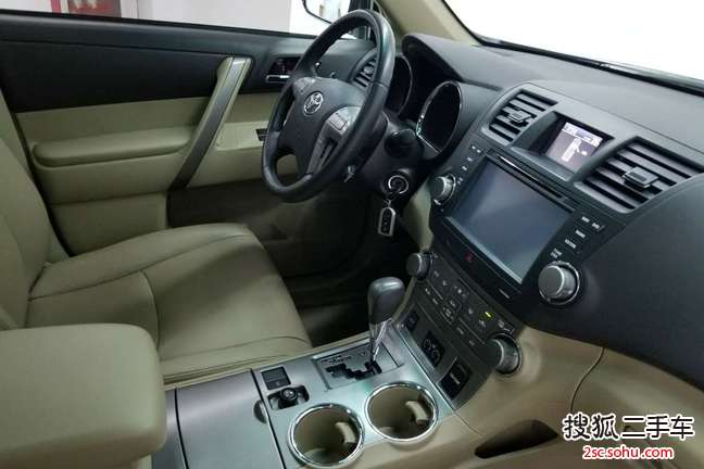 丰田汉兰达2009款2.7L 两驱 豪华导航版(7座)