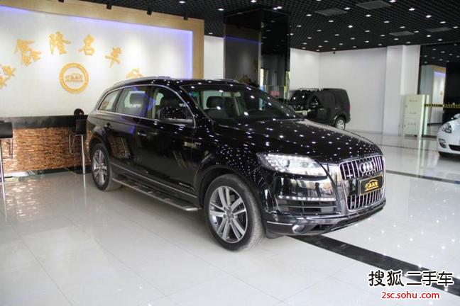 奥迪Q7 3.0 TFSI 舒适型245kW