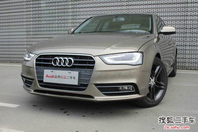 奥迪A4L2013款35 TFSI 自动标准型